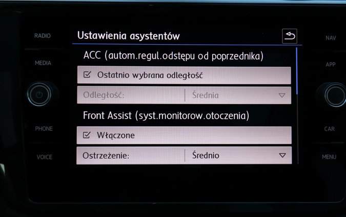 Volkswagen Tiguan cena 135050 przebieg: 71900, rok produkcji 2019 z Zelów małe 742